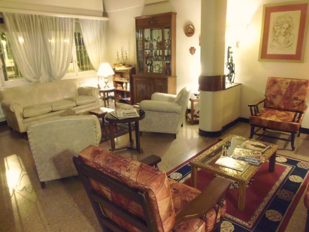 City Hotel مار ديل بلاتا الغرفة الصورة